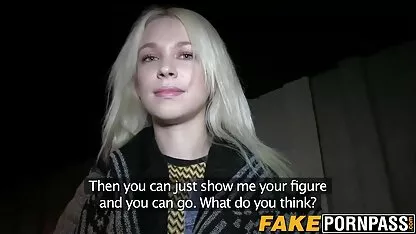 La vagina es flexible pornode xela aproximadamente follada en el culo